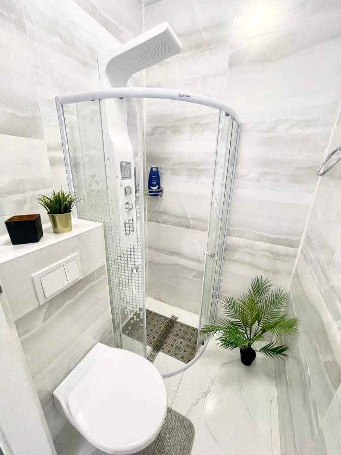 Cozy Central Studio Near Park 布加勒斯特 外观 照片